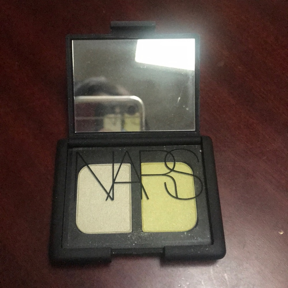 NARS duo eyeshadow in “wicked”
